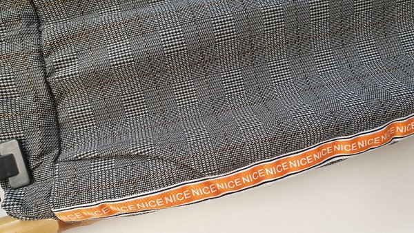 Edler Jogger im Karomuster, oranger Seitensteifen " Nice" Grösse XL